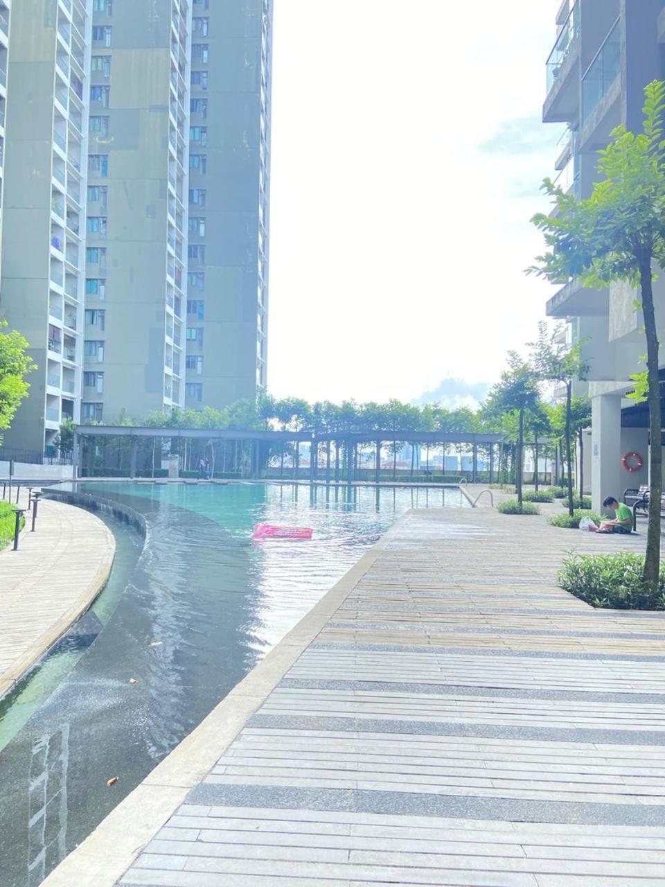 Rs Apartment Seri Kembangan